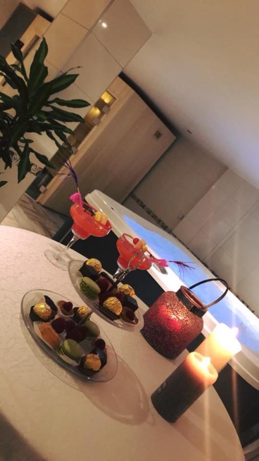 Le Grand Hotel Мобеж Екстер'єр фото